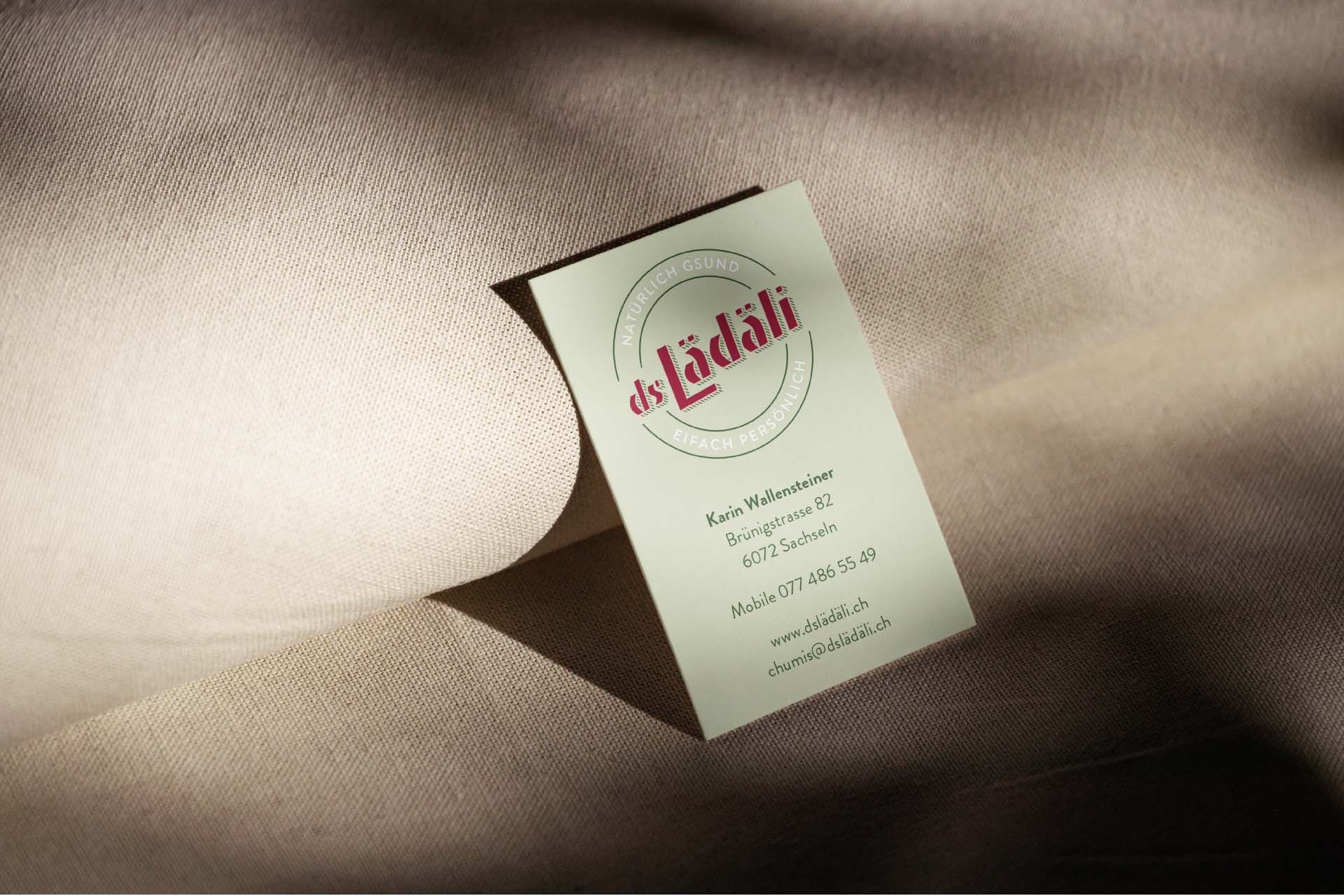 Business card for ds Lädäli